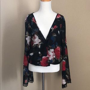 Forever 21 Floral V-Neck Long Wide Sleeves with Low Back